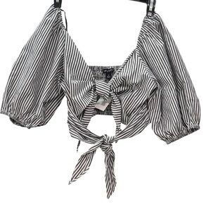 Discovery White and Black Off the Shoulder Puff Sleeve Crop Top NWT BOX27